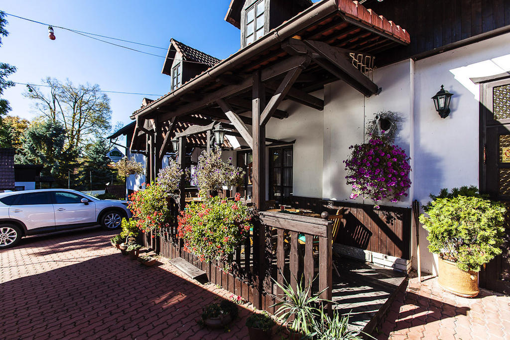 Pension U Dvou čápů Chocerady Exterior foto
