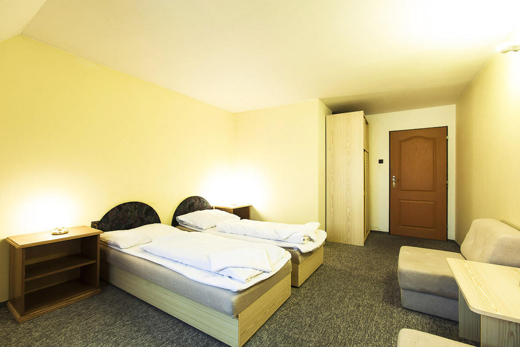 Pension U Dvou čápů Chocerady Habitación foto